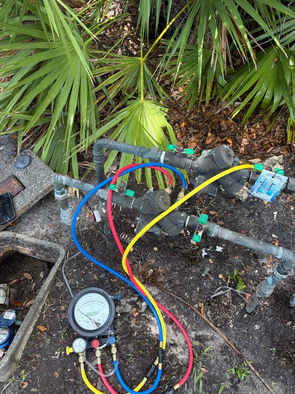 Differential gauge on a backflow assembly during annual testing