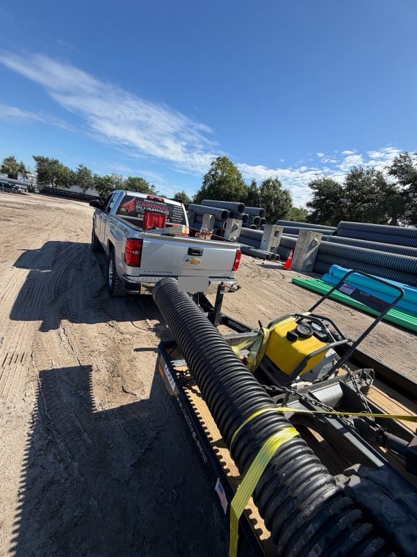 Loading drainage pipe for an underground job