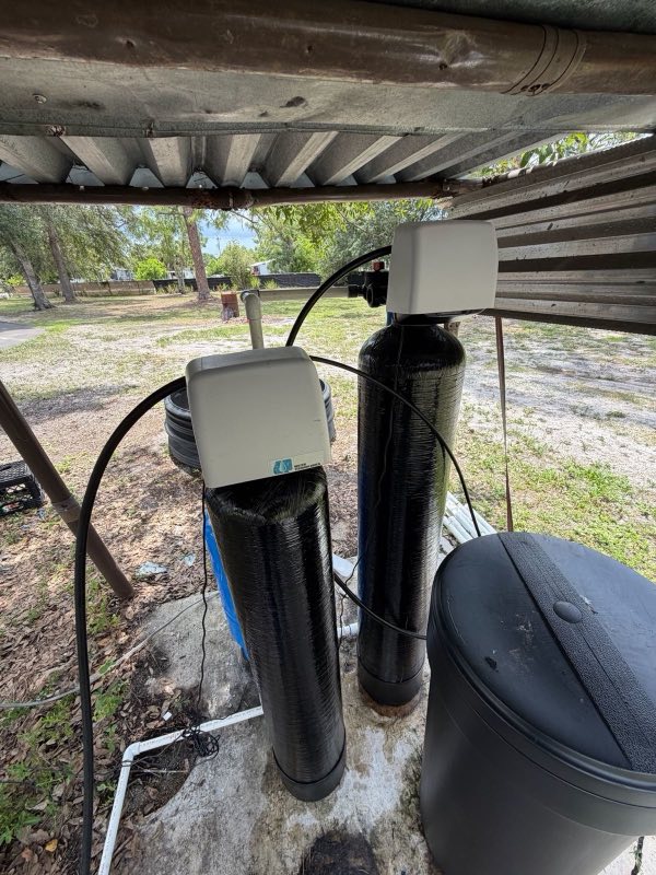 Well water filtration tanks and softener